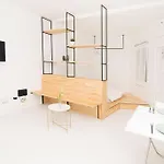 Loft de Diseño en Pleno Centro de Madrid, Calle Torrecilla del Leal, by Batuecas