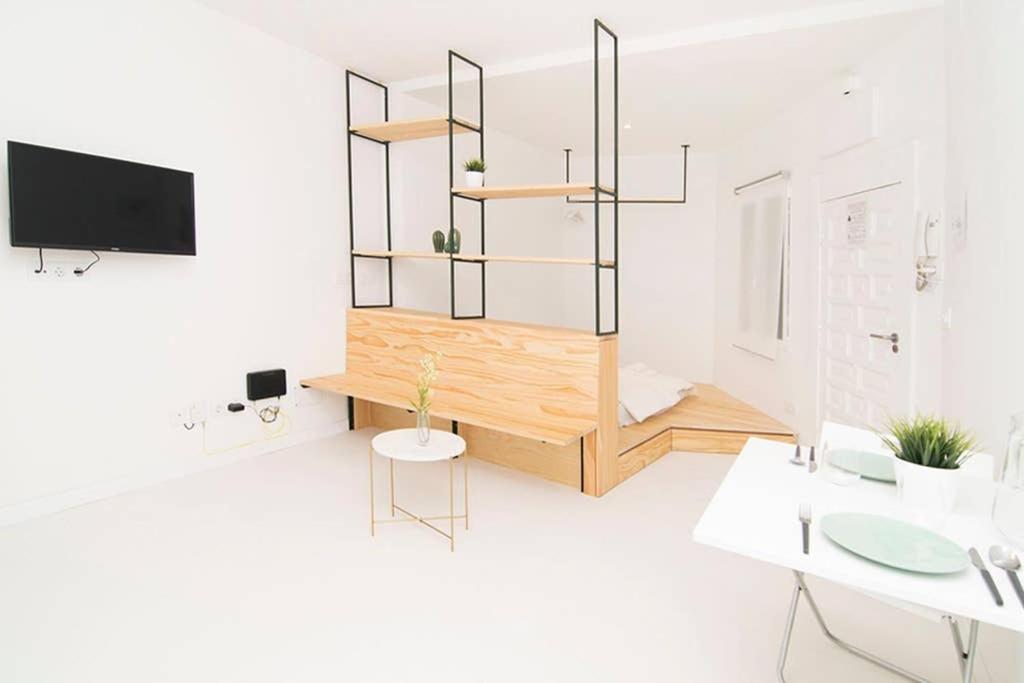Apartamento Loft De Diseño En Pleno Centro De Madrid, Calle Torrecilla Del Leal, By Batuecas *